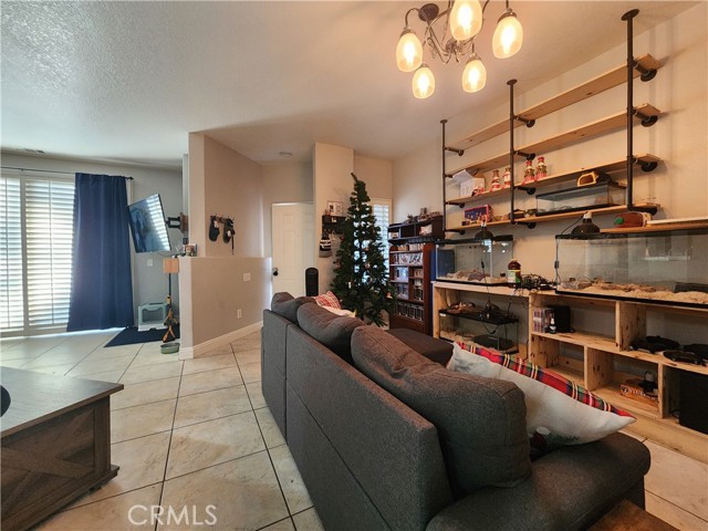 Detail Gallery Image 5 of 34 For 912 N Turner Ave #58,  Ontario,  CA 91764 - 3 Beds | 2/1 Baths