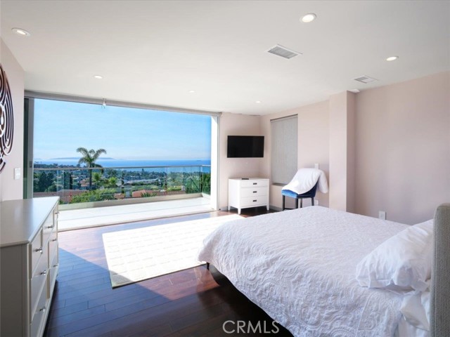 1356 Via Romero, Palos Verdes Estates CA: https://media.crmls.org/medias/c7c9d79d-1f15-42ab-8ad4-b4973791b14e.jpg