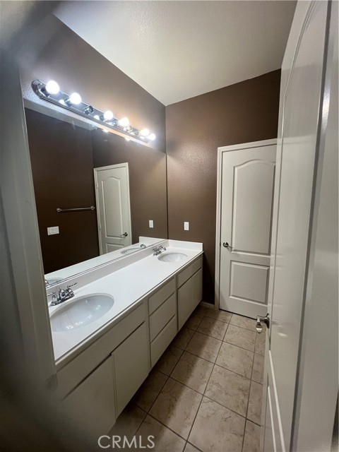 Detail Gallery Image 26 of 28 For 6025 W Avenue K9, Lancaster,  CA 93536 - 4 Beds | 3 Baths