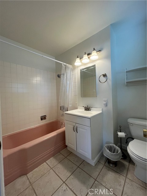 Detail Gallery Image 14 of 18 For 18735 Nordhoff, Northridge,  CA 91324 - 3 Beds | 2 Baths