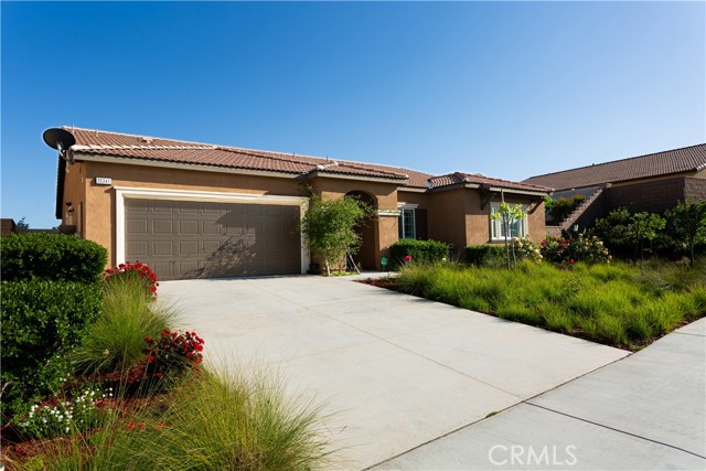 Detail Gallery Image 2 of 42 For 35341 Mickelson Dr, Beaumont,  CA 92223 - 4 Beds | 2 Baths