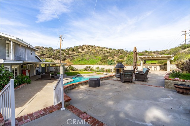 28132 Oak Spring Canyon, Canyon Country CA: https://media.crmls.org/medias/c7cb637d-42f4-4b5a-82d2-63c901fc59b7.jpg