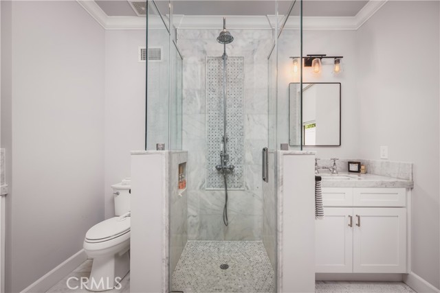 Detail Gallery Image 22 of 39 For 717 35th St, Manhattan Beach,  CA 90266 - 4 Beds | 4/2 Baths
