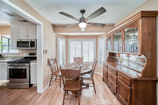 Detail Gallery Image 9 of 66 For 4837 W 117th St, Hawthorne,  CA 90250 - 3 Beds | 2 Baths