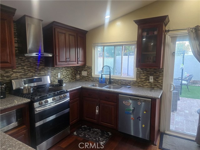 Detail Gallery Image 7 of 22 For 1038 E Denwall, Carson,  CA 90746 - 3 Beds | 2 Baths