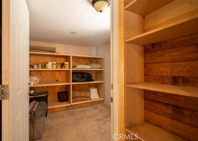 Detail Gallery Image 23 of 39 For 789 Iris Dr, Big Bear Lake,  CA 92315 - 3 Beds | 3 Baths