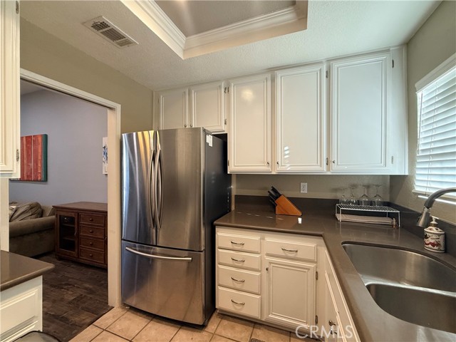 Detail Gallery Image 10 of 23 For 24337 Val Verde Ct, Laguna Hills,  CA 92653 - 2 Beds | 2/1 Baths