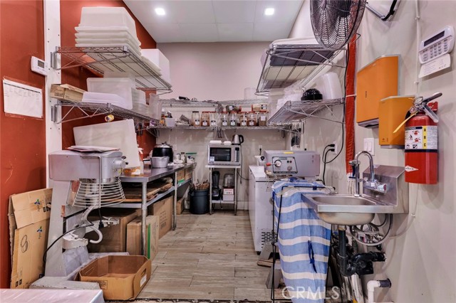  Commercial for Sale in Van Nuys, California