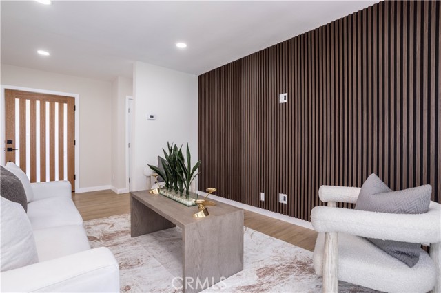Detail Gallery Image 3 of 33 For 20341 Schoenborn St, Winnetka,  CA 91306 - 3 Beds | 2 Baths