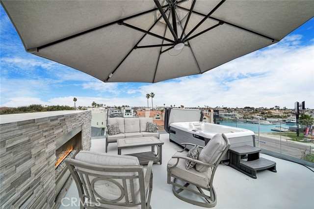 Detail Gallery Image 2 of 57 For 16926 10th St 1a,  Sunset Beach,  CA 90742 - 3 Beds | 3/1 Baths