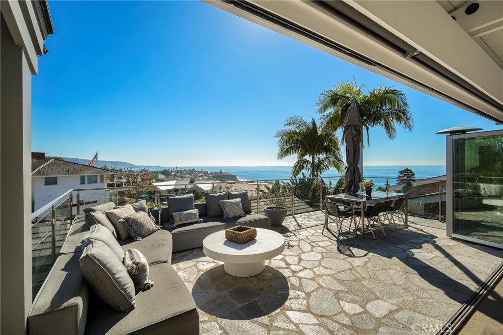 998 EMERALD BAY