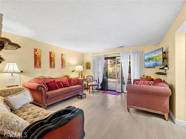 Detail Gallery Image 29 of 53 For 19103 Frances, Apple Valley,  CA 92308 - 2 Beds | 2 Baths