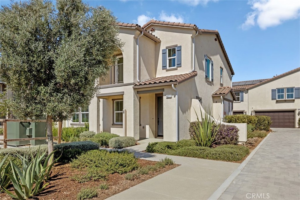 4277 S Hermosa Paseo