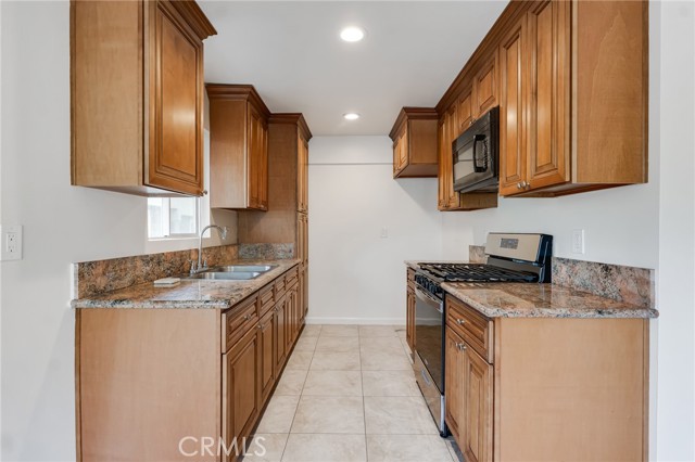 Detail Gallery Image 11 of 39 For 13880 Sayre St #40,  Sylmar,  CA 91342 - 3 Beds | 2/1 Baths