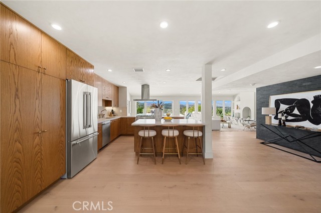 24153 Califa Street, Woodland Hills CA: https://media.crmls.org/medias/c7cf0536-21ae-4601-86c0-0f475e39de22.jpg