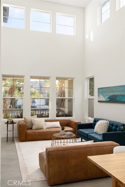 206 Gurrego, San Clemente CA: https://media.crmls.org/medias/c7cf32a0-cfe3-4e5e-b40d-93bb63e98da1.jpg