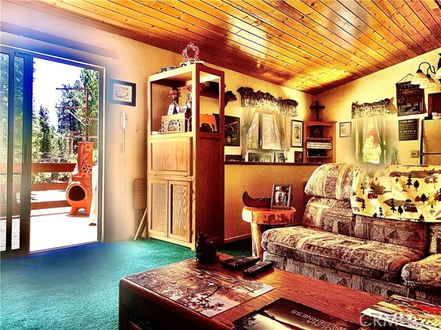 540 Yukon Road, Green Valley Lake CA: https://media.crmls.org/medias/c7cfa45f-fcc3-4926-825f-726858b6bfcf.jpg