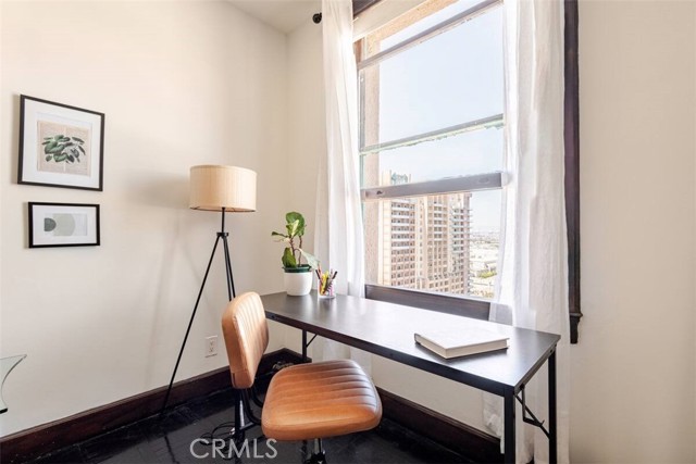 455 E Ocean Boulevard, Long Beach CA: https://media.crmls.org/medias/c7cfcb33-215c-4271-be8f-c209c1fad9ce.jpg