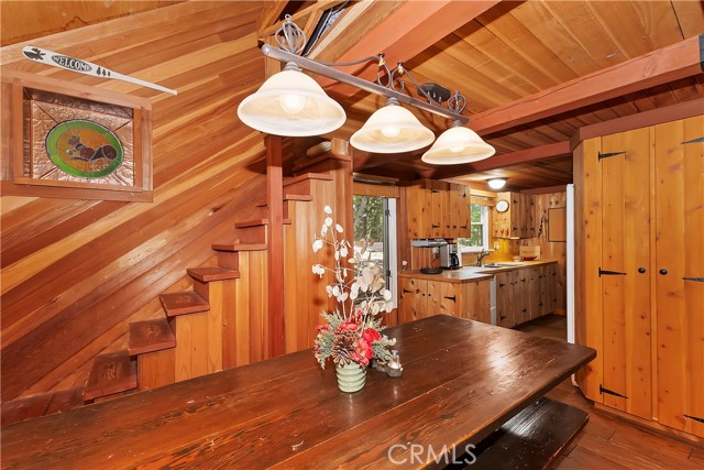 Detail Gallery Image 12 of 32 For 687 Crest Estates Dr, Lake Arrowhead,  CA 92352 - 3 Beds | 2/1 Baths