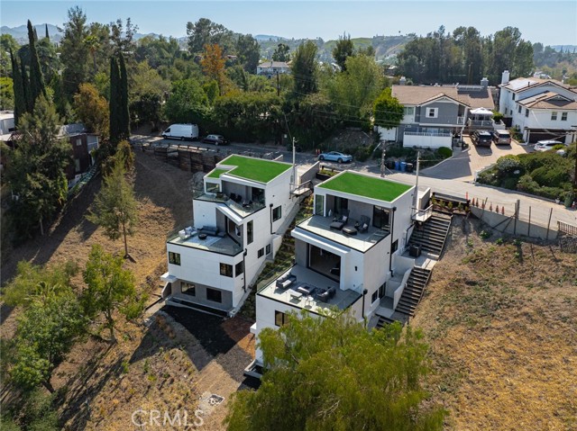 5134 Medina Road, Woodland Hills CA: https://media.crmls.org/medias/c7cfed3c-2e22-408d-bd20-5441d0ed3e23.jpg