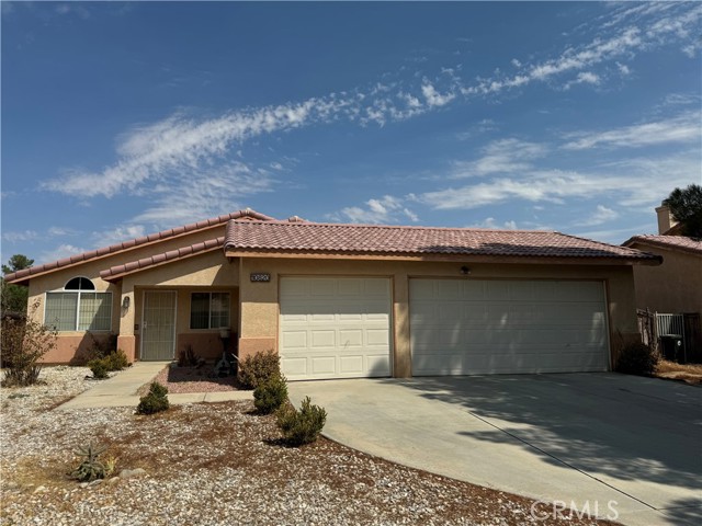 10820 Begonia St, Adelanto, CA 92301