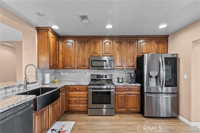 Detail Gallery Image 7 of 31 For 40139 15th, Palmdale,  CA 93551 - 3 Beds | 3 Baths