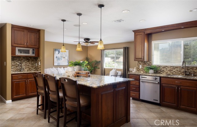 Detail Gallery Image 7 of 38 For 1032 Saint John Pl, North Tustin,  CA 92705 - 4 Beds | 2/1 Baths