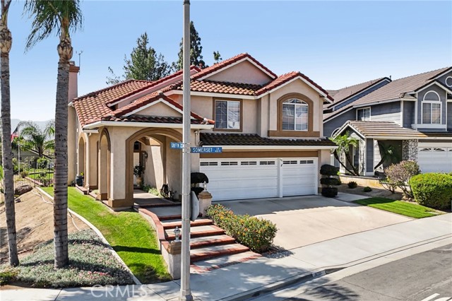 Detail Gallery Image 2 of 67 For 420 Somerset Cir, Corona,  CA 92879 - 5 Beds | 3 Baths