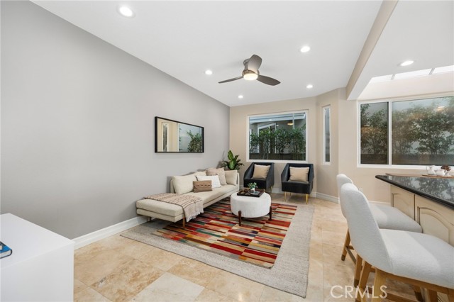 Detail Gallery Image 20 of 44 For 6230 Napoli Ct, Long Beach,  CA 90803 - 4 Beds | 4 Baths