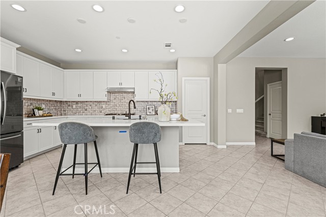 16087 Apricot Ave, Chino CA: https://media.crmls.org/medias/c7d17f28-2665-4a30-a67a-0e22e2ad98c9.jpg