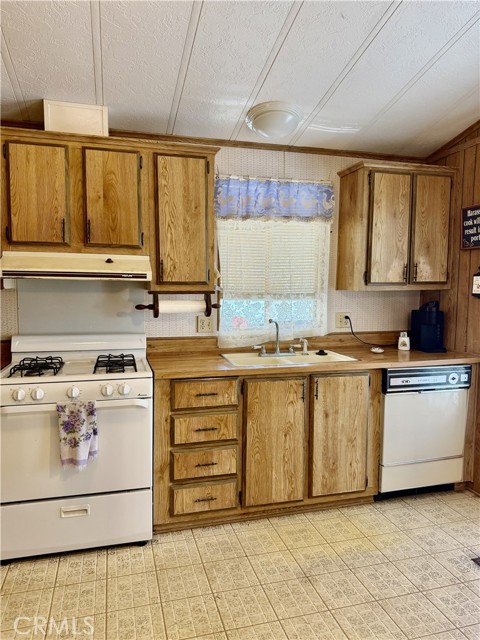 Detail Gallery Image 6 of 32 For 23456 Ottawa Rd #19,  Apple Valley,  CA 92308 - 2 Beds | 1 Baths