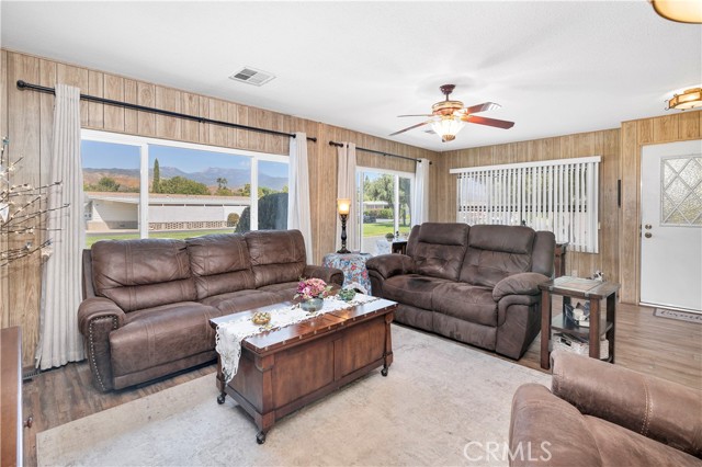 Detail Gallery Image 9 of 40 For 2230 Lake Park #170,  San Jacinto,  CA 92583 - 2 Beds | 2 Baths