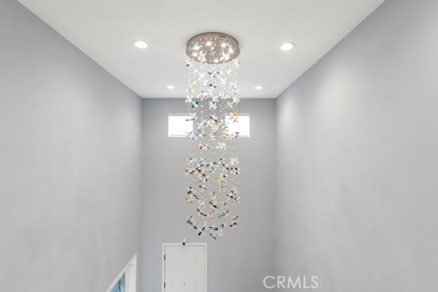 Detail Gallery Image 17 of 60 For 18348 Cachet, Canyon Country,  CA 91350 - 5 Beds | 5 Baths