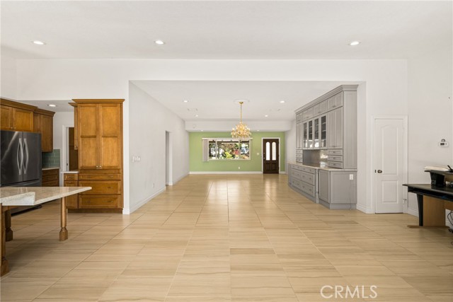 Detail Gallery Image 16 of 49 For 1033 Linden Pl, Costa Mesa,  CA 92627 - 4 Beds | 2/1 Baths