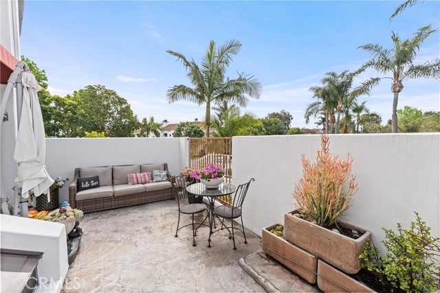 Detail Gallery Image 28 of 51 For 19431 Ranch Ln #101,  Huntington Beach,  CA 92648 - 4 Beds | 3/1 Baths