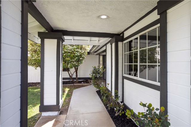 Detail Gallery Image 2 of 28 For 44662 Foxboro Ct, Lancaster,  CA 93535 - 3 Beds | 2 Baths