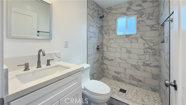 1346 Fraser Avenue, East Los Angeles CA: https://media.crmls.org/medias/c7d556a4-885a-4f17-b6a0-b3569e9df9ac.jpg