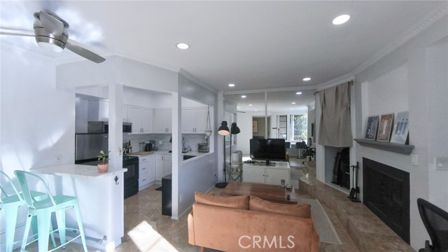 Detail Gallery Image 13 of 40 For 2575 E 19th St #17,  Signal Hill,  CA 90755 - 1 Beds | 1 Baths