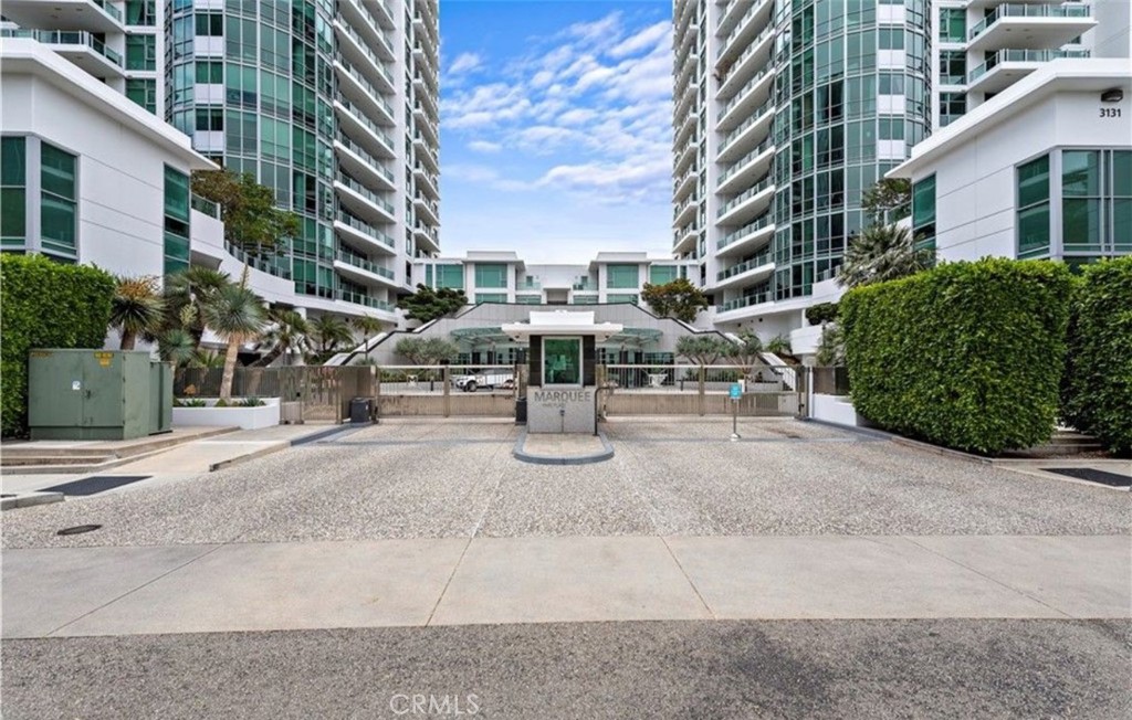 3131 Michelson #407