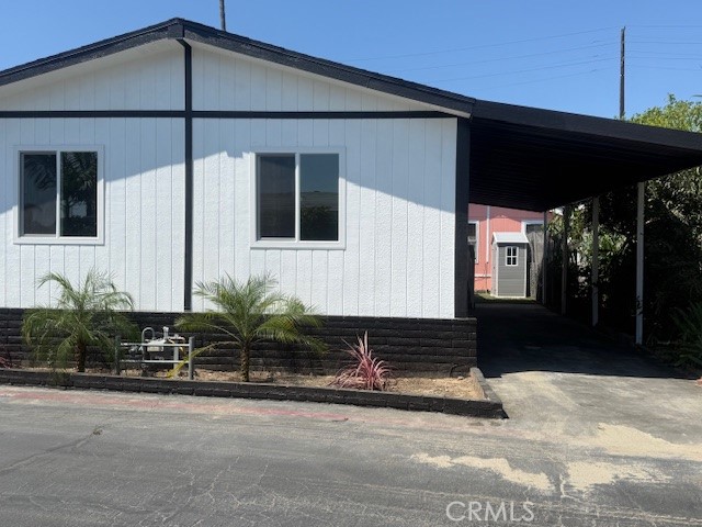 Detail Gallery Image 7 of 23 For 215 S Sullivan Ln #220,  Santa Ana,  CA 92704 - 4 Beds | 2 Baths