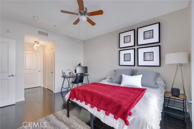 Detail Gallery Image 14 of 25 For 1801 E Katella #4042,  Anaheim,  CA 92805 - 1 Beds | 1 Baths