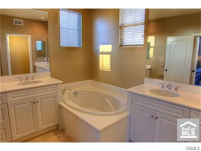 Detail Gallery Image 7 of 16 For 3250 S Edenglen #4,  Ontario,  CA 91761 - 3 Beds | 3 Baths