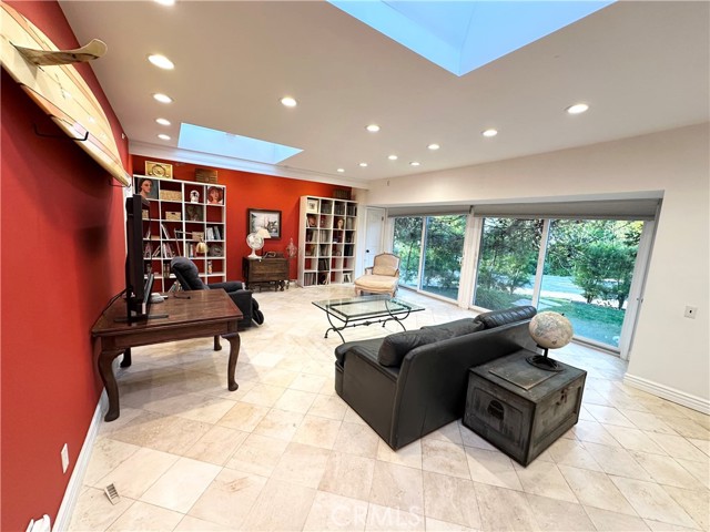 MLS #SR25253346 image #17