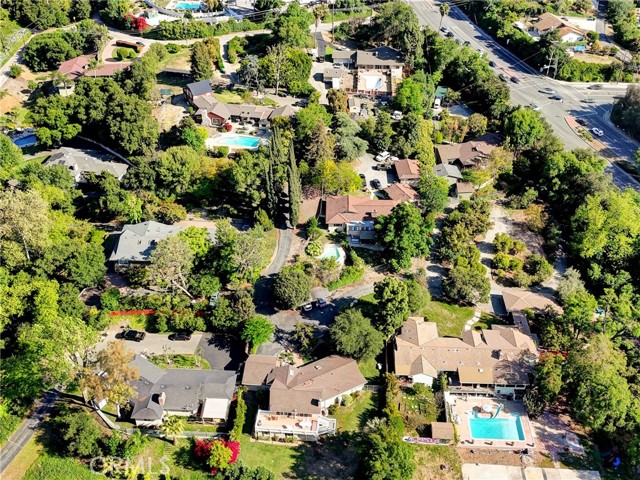 2307 Cameron Avenue, Covina CA: https://media.crmls.org/medias/c7d9b3d3-8707-49f6-840d-0f0e852ad76c.jpg