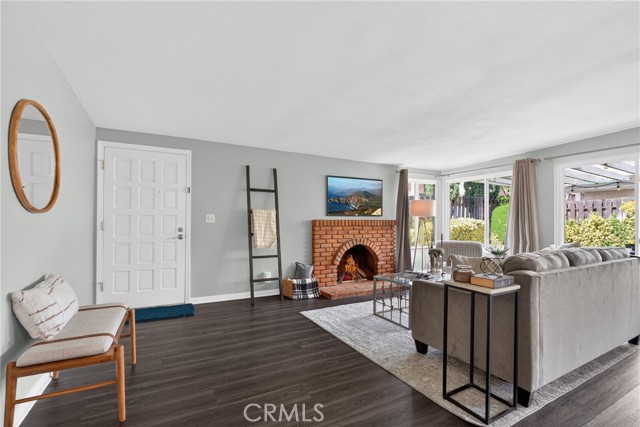 Detail Gallery Image 4 of 28 For 27026 Rio Pecos, Valencia,  CA 91354 - 3 Beds | 2 Baths