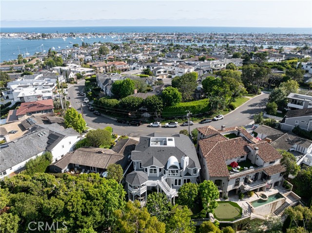 Detail Gallery Image 50 of 60 For 212 Kings Pl, Newport Beach,  CA 92663 - 4 Beds | 3/2 Baths