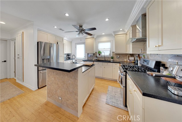 17971 Theodora Drive, Tustin CA: https://media.crmls.org/medias/c7dac002-4e9b-4ffb-9d64-f1d53d7602b9.jpg