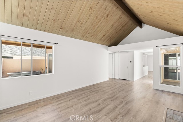 Detail Gallery Image 9 of 29 For 255 Prospect St, Newport Beach,  CA 92663 - 2 Beds | 2 Baths