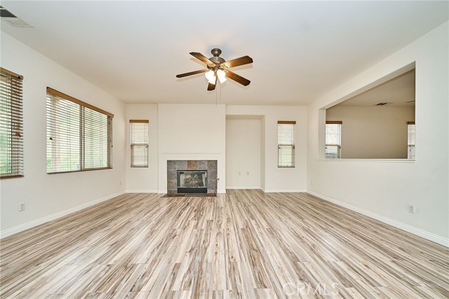 Detail Gallery Image 10 of 52 For 26244 Charismatic Ct, Moreno Valley,  CA 92555 - 4 Beds | 2/1 Baths