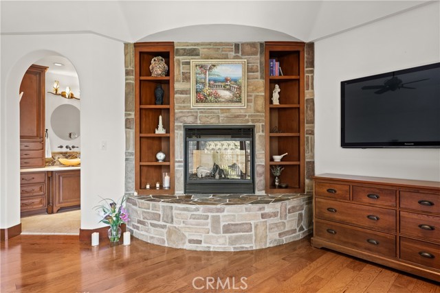 Detail Gallery Image 17 of 50 For 4117 Vanetta Pl, Studio City,  CA 91604 - 4 Beds | 4 Baths